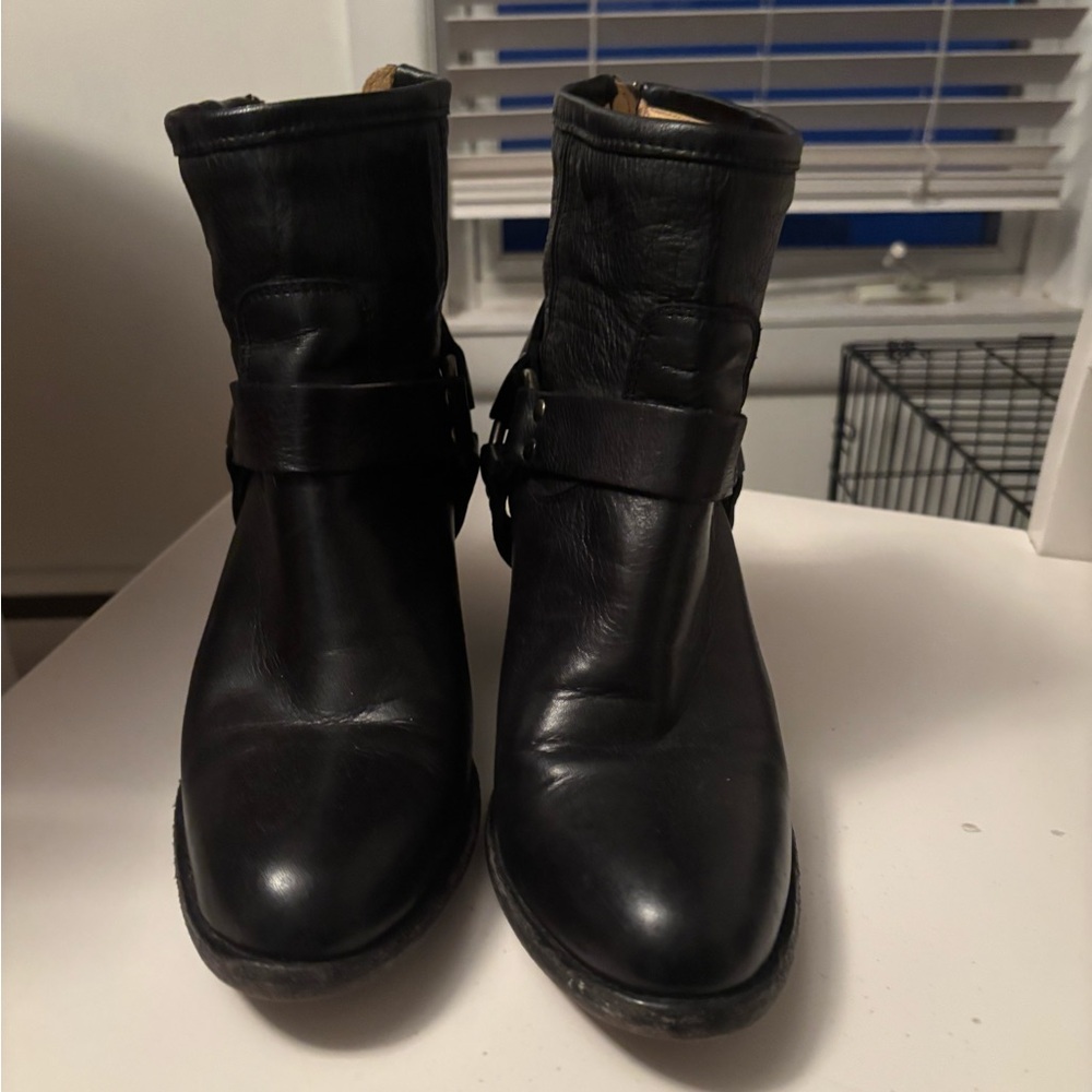 Frye Black Booties size 8 - Picture 10 of 10